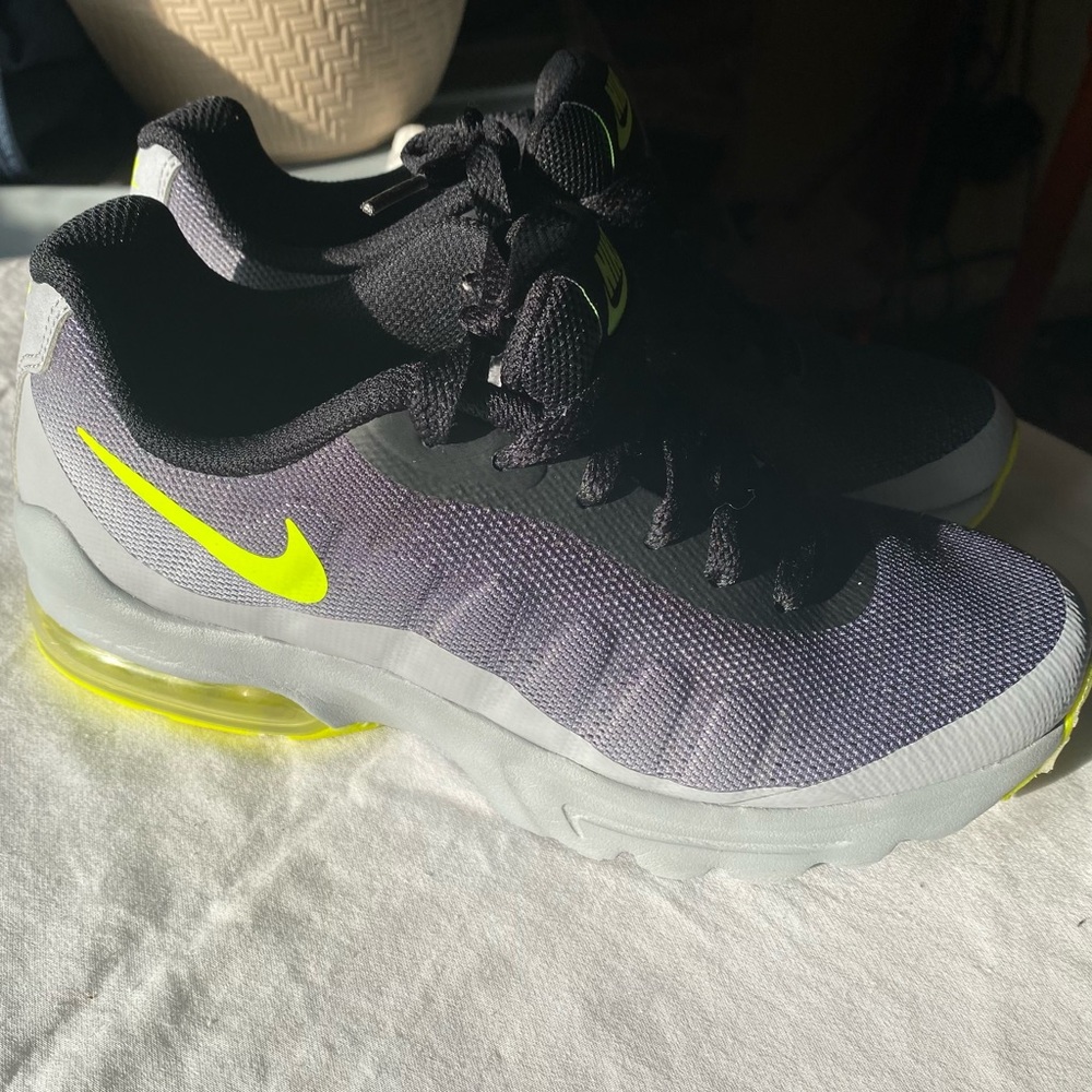 GRADIENT Lime/Grey/Black NIKE SHOES